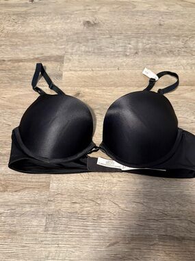 Victoria’s Secret Bombshell Very Sexy Push Up Bra 36b Black New